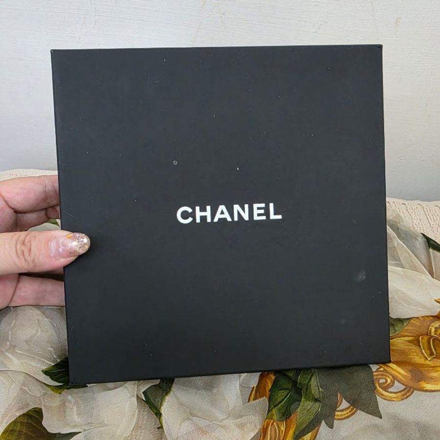 閒置 漂亮CHANEL黑金琺瑯皮穿鍊造型項鍊-46