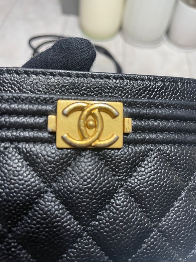 Chanel 經典款boy黑色荔枝牛皮金扣卡片夾-14