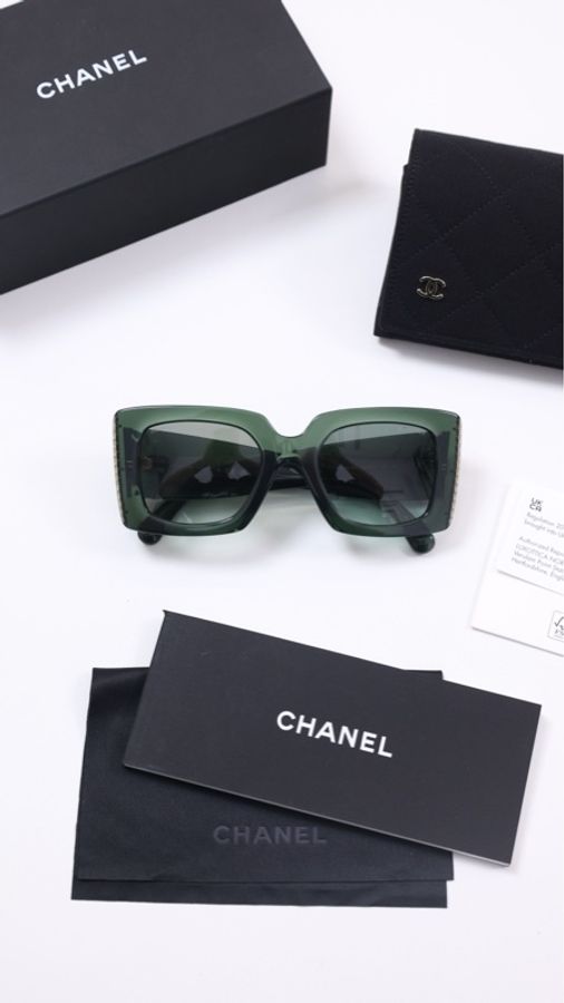 Chanel23s墨绿色侧面珍珠宽腿墨镜-0