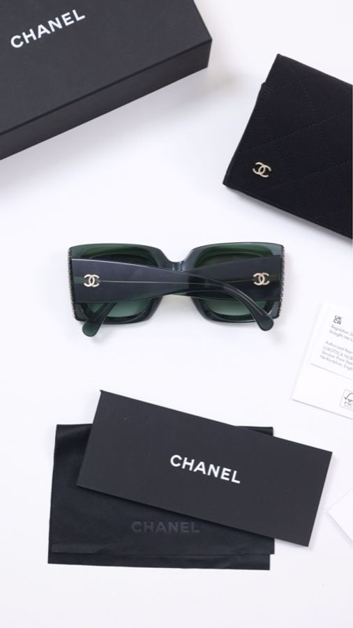 Chanel23s墨绿色侧面珍珠宽腿墨镜-1