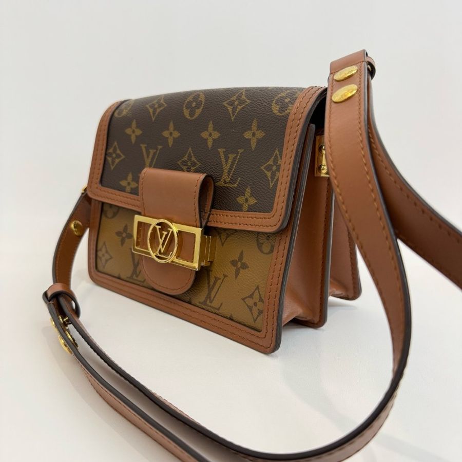 Louis Vuitton 達芙妮小號帶銅牌純晶片單肩包-3