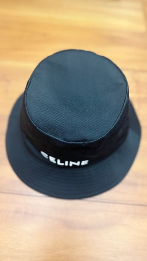 Celine logo 經典黑色漁夫帽-1