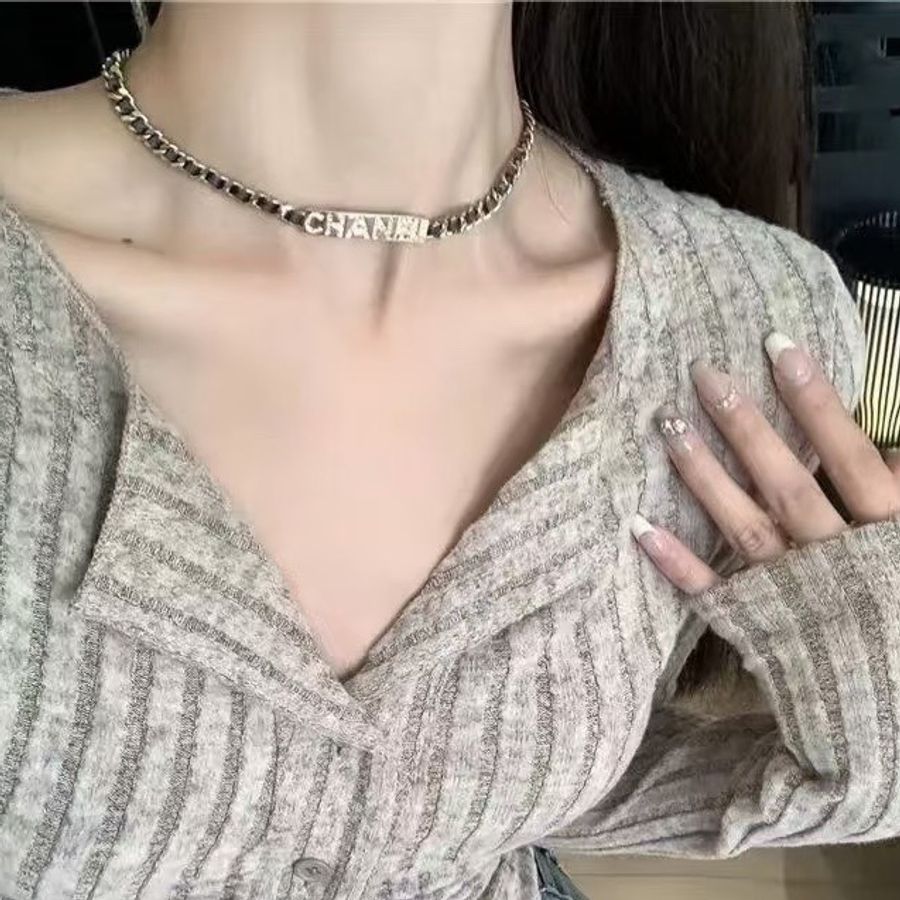 全新全配🌙#香奈兒 #choker二合一 #繞兩圈可當手鍊長度可調節-1