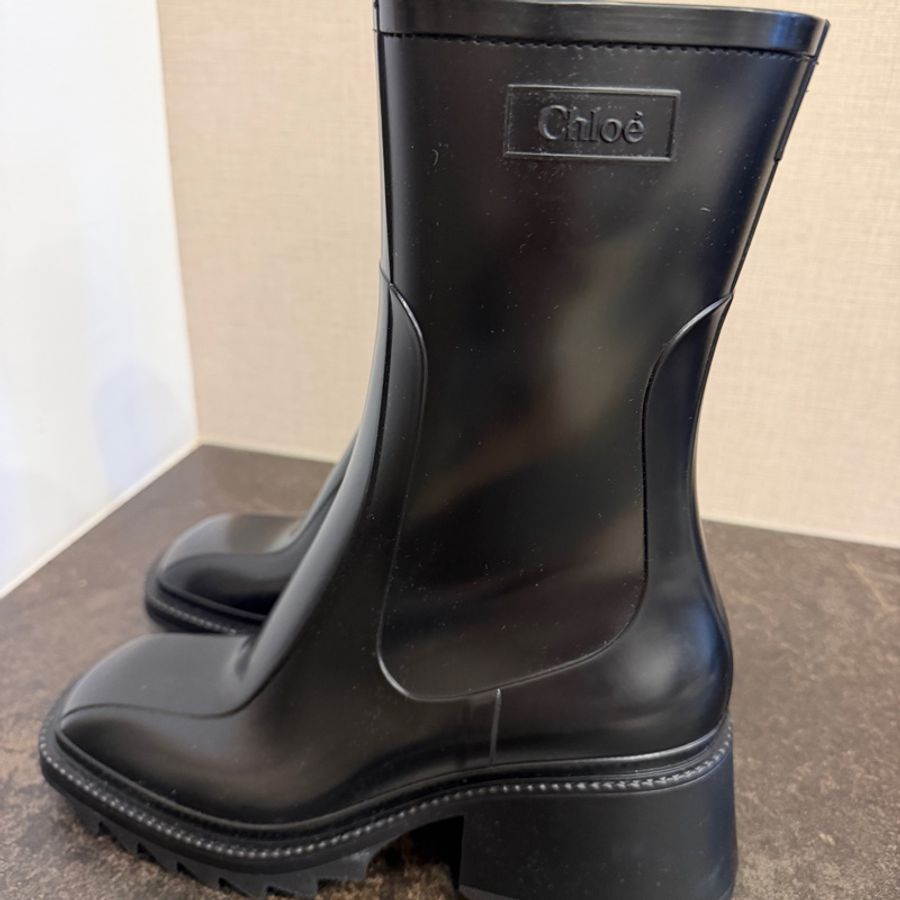 Chloe’黑色短靴雨靴-3