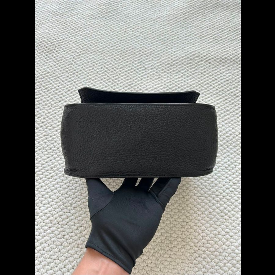 Hermes Jypsiere 28
Black x shw-1