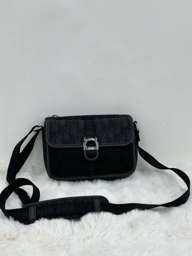 DIOR迪奧 Dior 8 可調式肩帶搭扣開合 Oblique印花 肩斜背包男士郵差包 99新 有小票 尺寸:26 x 18 x 5 cm-1