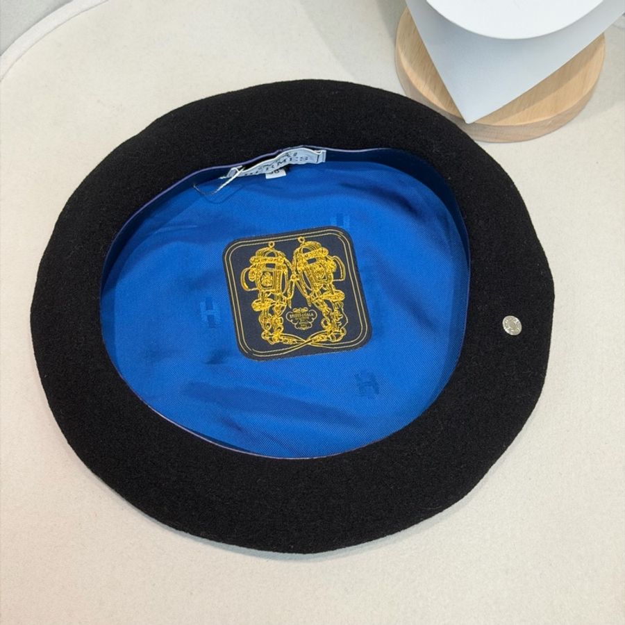 HERMES Saint Honoré 款黑色羊毛貝雷帽 XC721-5