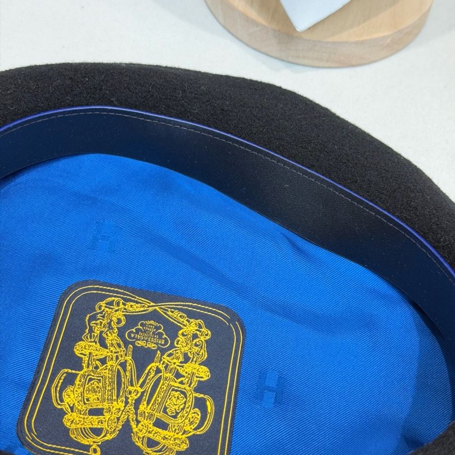HERMES Saint Honoré 款黑色羊毛貝雷帽 XC721-9