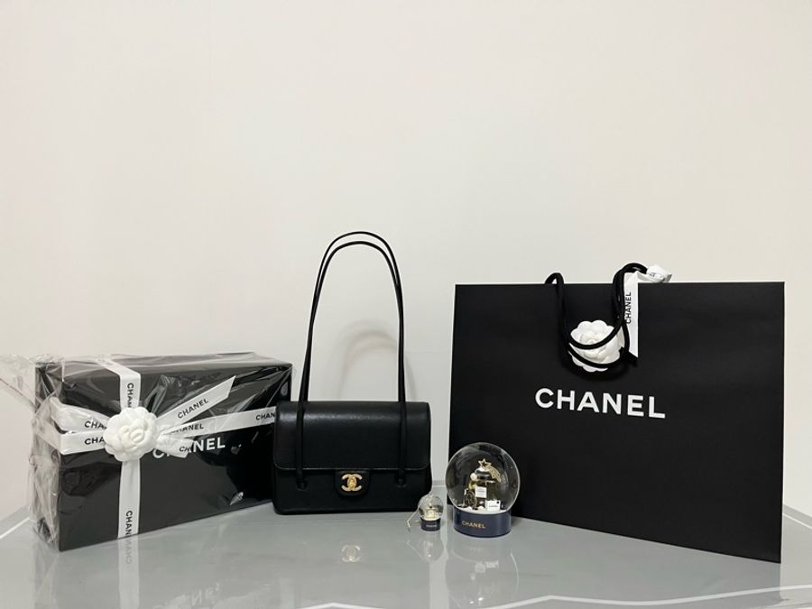 CHANEL 香奈兒《全新》Preppy Coco 22cm 黑金|黑色粒紋小牛皮|台灣專櫃購入|全配附購證-2