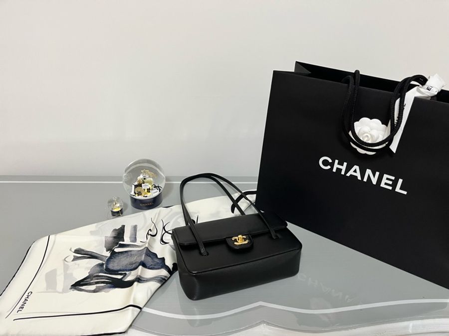 CHANEL 香奈兒《全新》Preppy Coco 22cm 黑金|黑色粒紋小牛皮|台灣專櫃購入|全配附購證-8