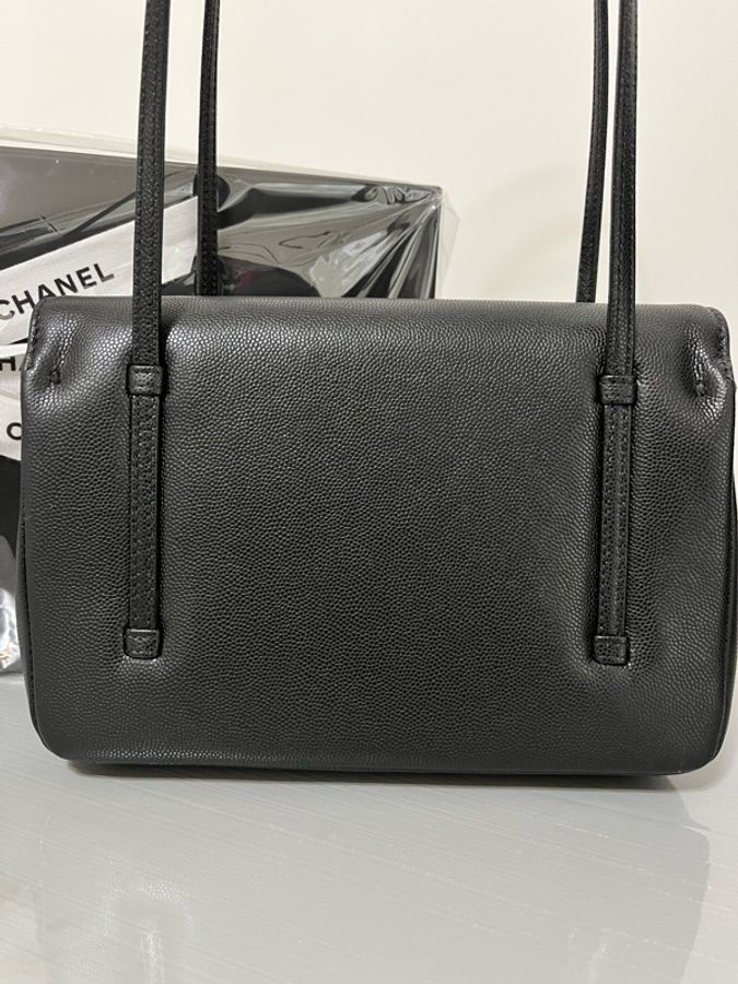 CHANEL 香奈兒《全新》Preppy Coco 22cm 黑金|黑色粒紋小牛皮|台灣專櫃購入|全配附購證-10