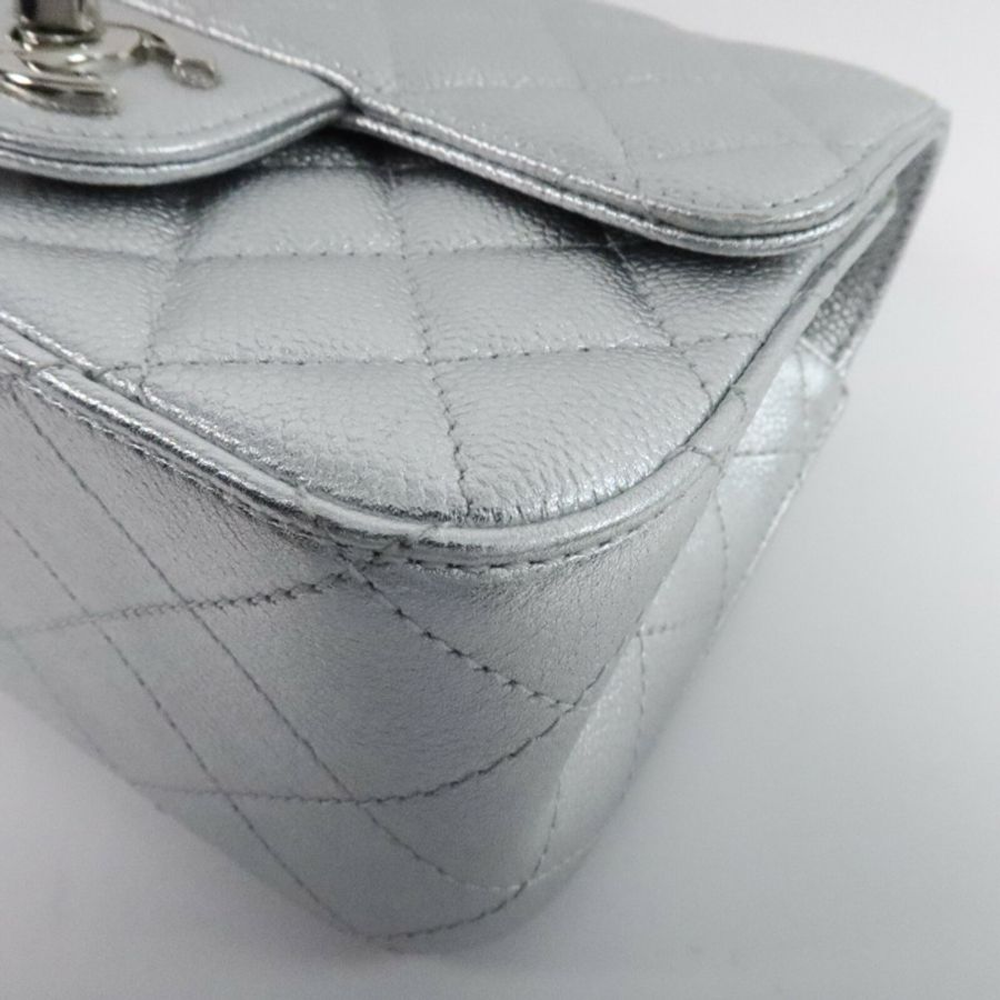 CHANEL 牛皮皮革Mini Classic 17鏈帶肩背袋-9