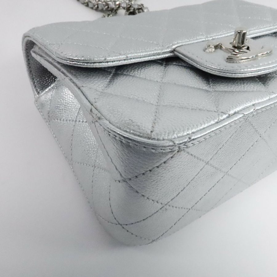 CHANEL 牛皮皮革Mini Classic 17鏈帶肩背袋-10