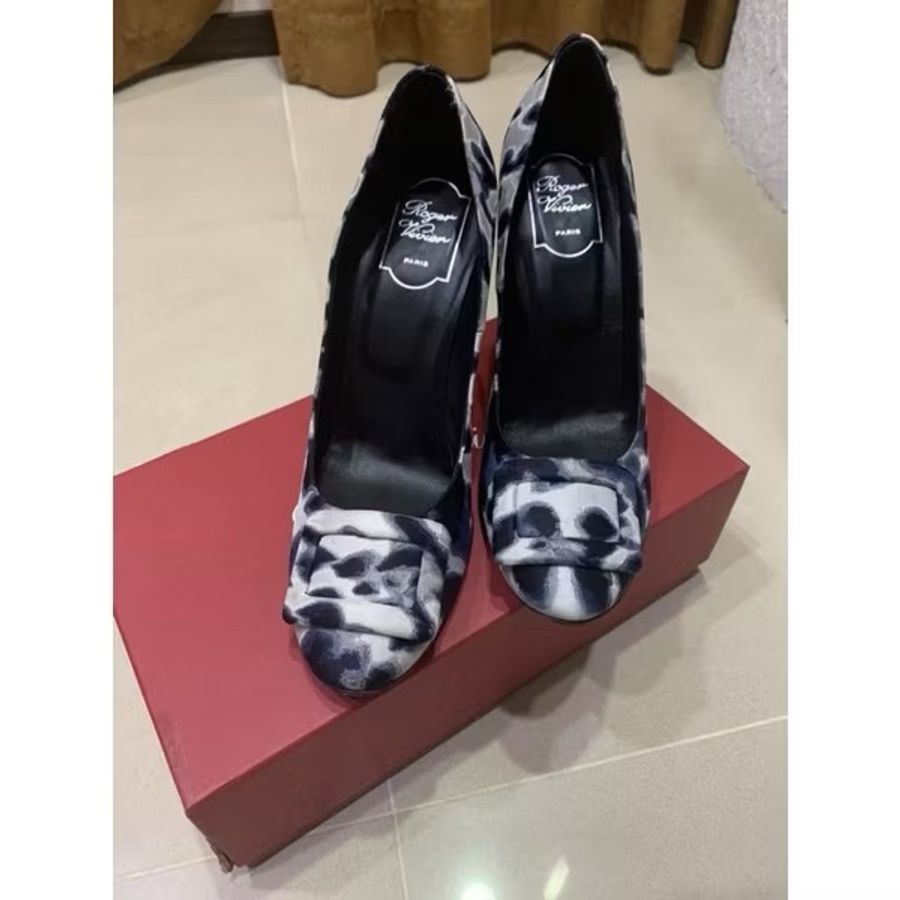 全新 Roger Vivier 經典方扣印花高跟鞋｜全新未使用｜Paris｜優雅氣質款-0