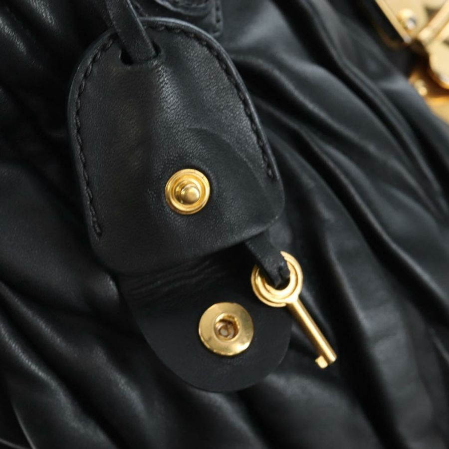 【日本直送】Miu Miu Matelasse 皮革雙肩包 黑色 金色調 正品 ki6716V-20