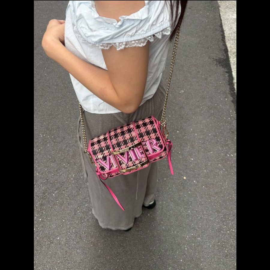 Roger Vivier 粉黑毛呢格斜背口蓋包-3