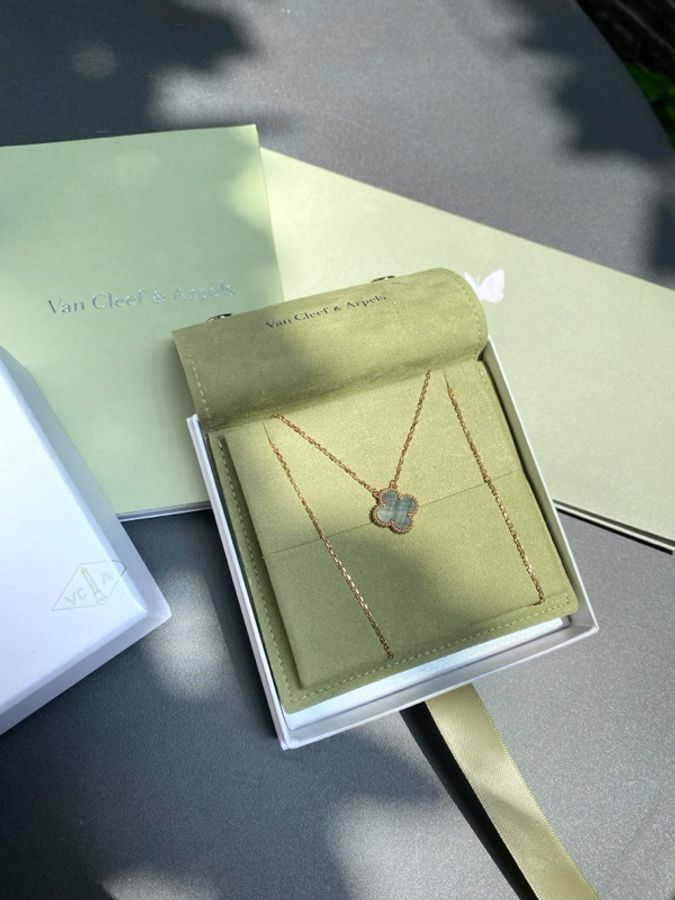 Van Cleef & Arpels 灰珍珠母貝18k玫瑰金項鍊-1