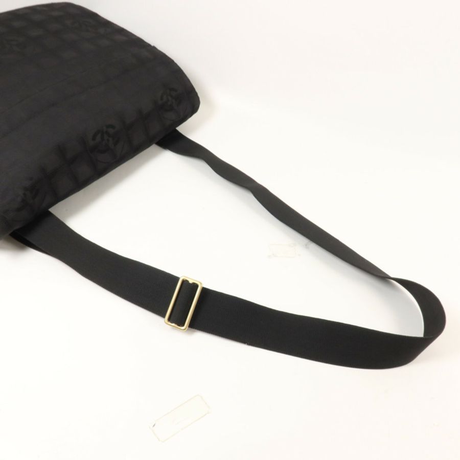 CHANEL 尼龍New Travel Line Messenger Bag肩背袋-7