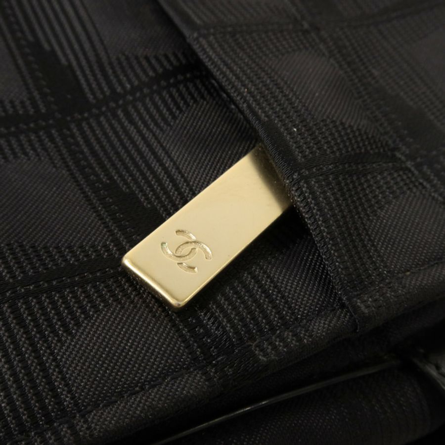 CHANEL 尼龍New Travel Line Messenger Bag肩背袋-10