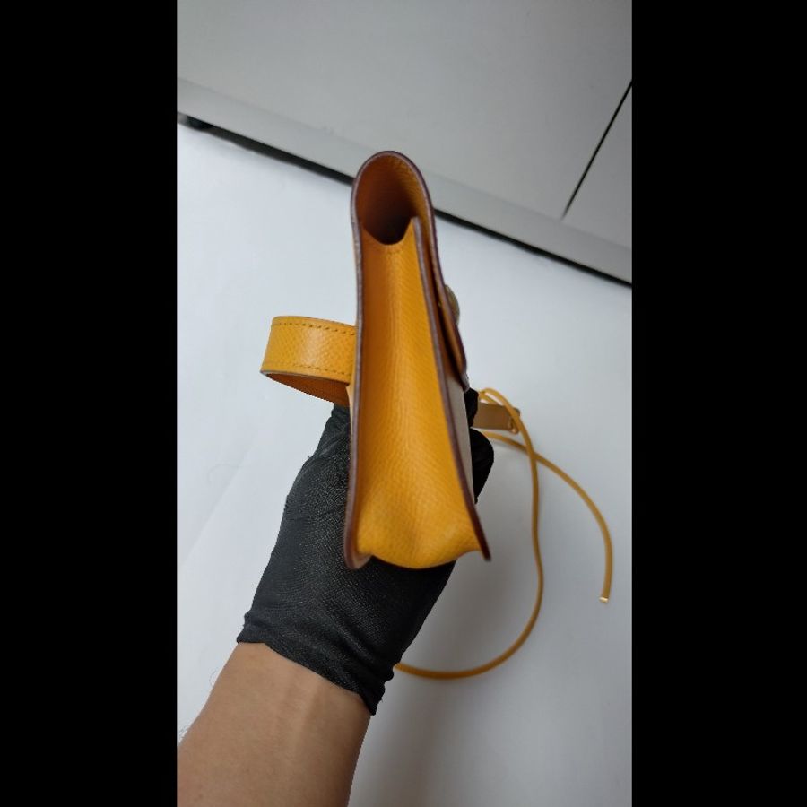 Hermes 黃皮雙釦口蓋綁帶小方腰包-8