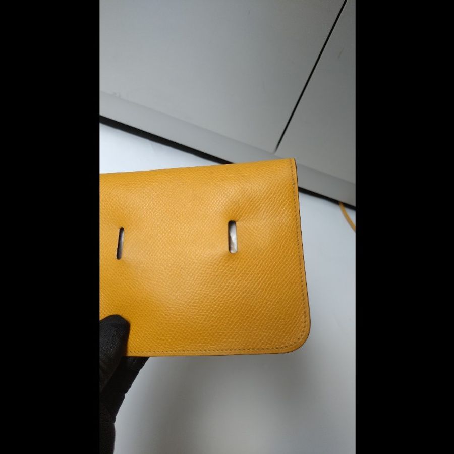 Hermes 黃皮雙釦口蓋綁帶小方腰包-12