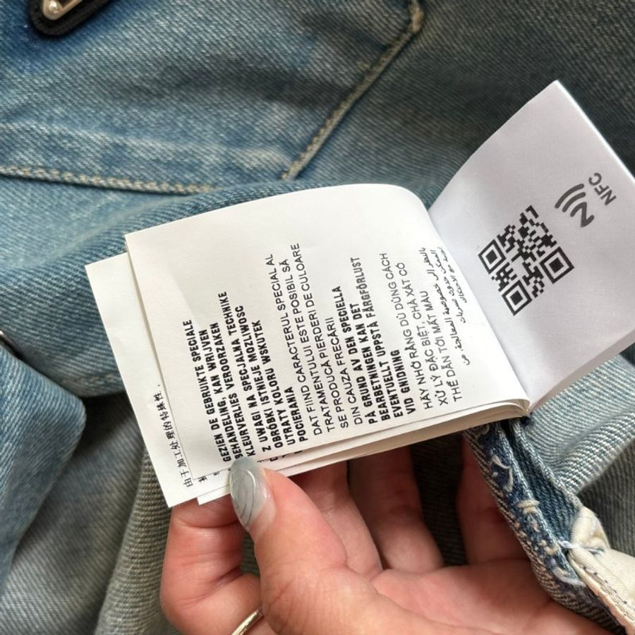 38號 ::Prada:: 經典三角牌 水洗丹寧牛仔連身短褲 連身褲 連衣褲 2022 Medium Wash Denim Button Up Romper-32