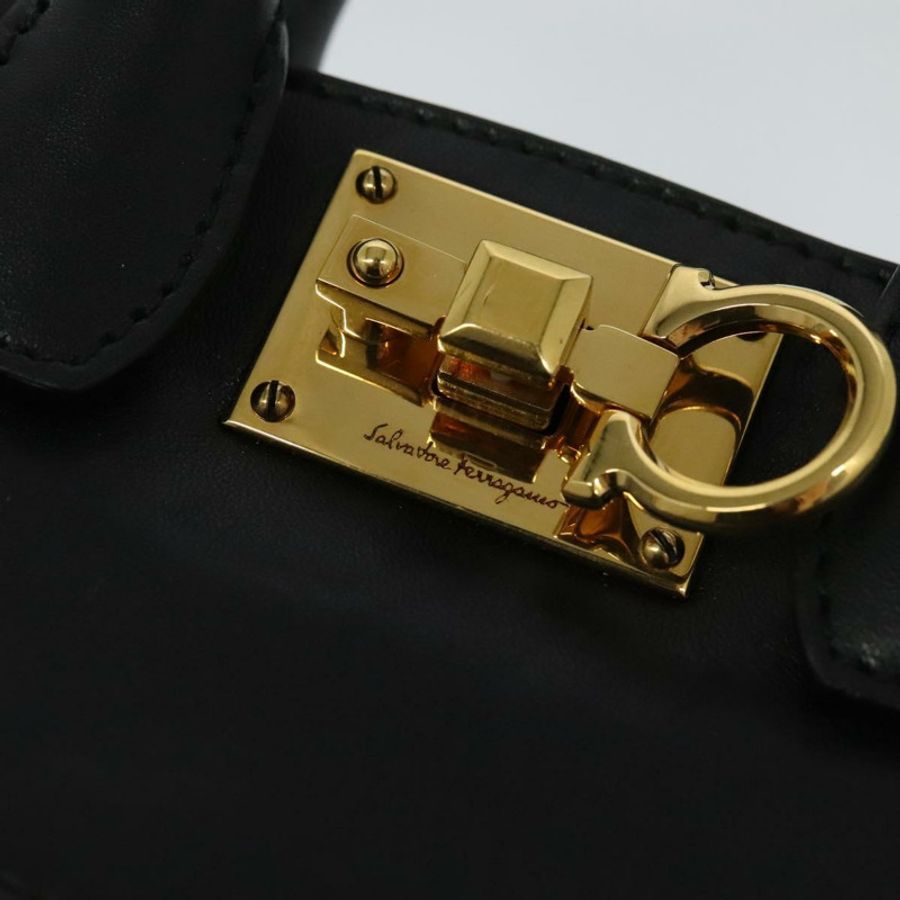 【日本直送】Salvatore Ferragamo Gancini 手提包 皮革 2way 黑色 金色 Auth 131643-16