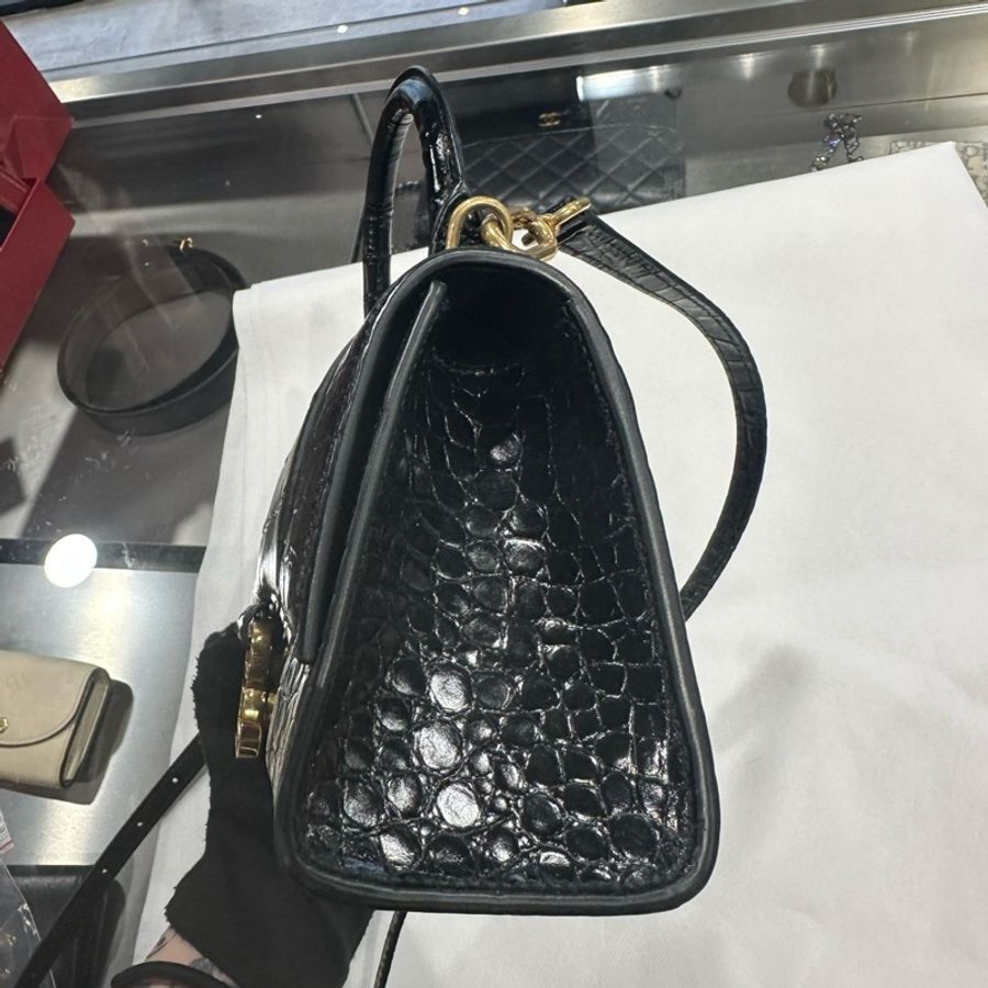 Balenciaga Hourglass XS 沙漏包 黑金 鱷魚紋|Classic Trend CT精品|台北東區實體-1