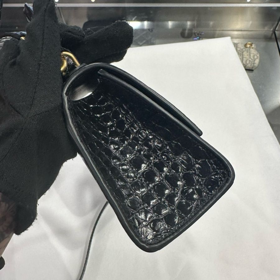 Balenciaga Hourglass XS 沙漏包 黑金 鱷魚紋|Classic Trend CT精品|台北東區實體-2