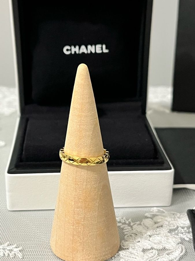 CHANEL COCO CRUSH 窄版18K黃金戒指|53號|近全新|完整盒裝附購證-7