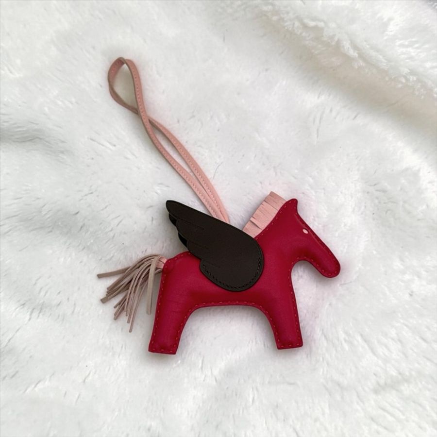 莉亞精品♡ Hermes 拼色飛馬吊飾 桃粉MM-0