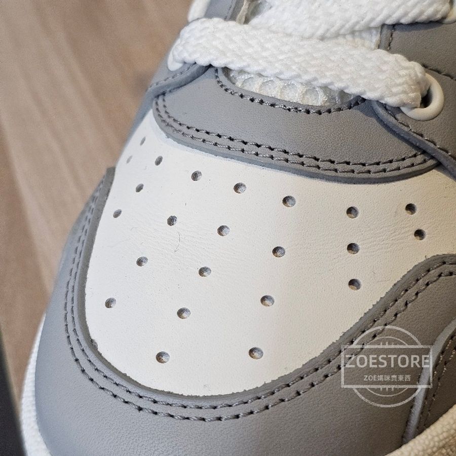 Dior First Sneaker 灰白配色鏤空運動休閒鞋-14