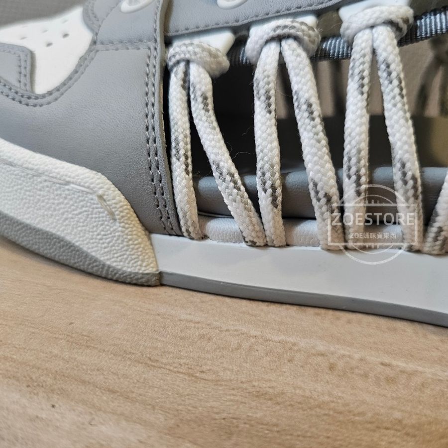 Dior First Sneaker 灰白配色鏤空運動休閒鞋-17