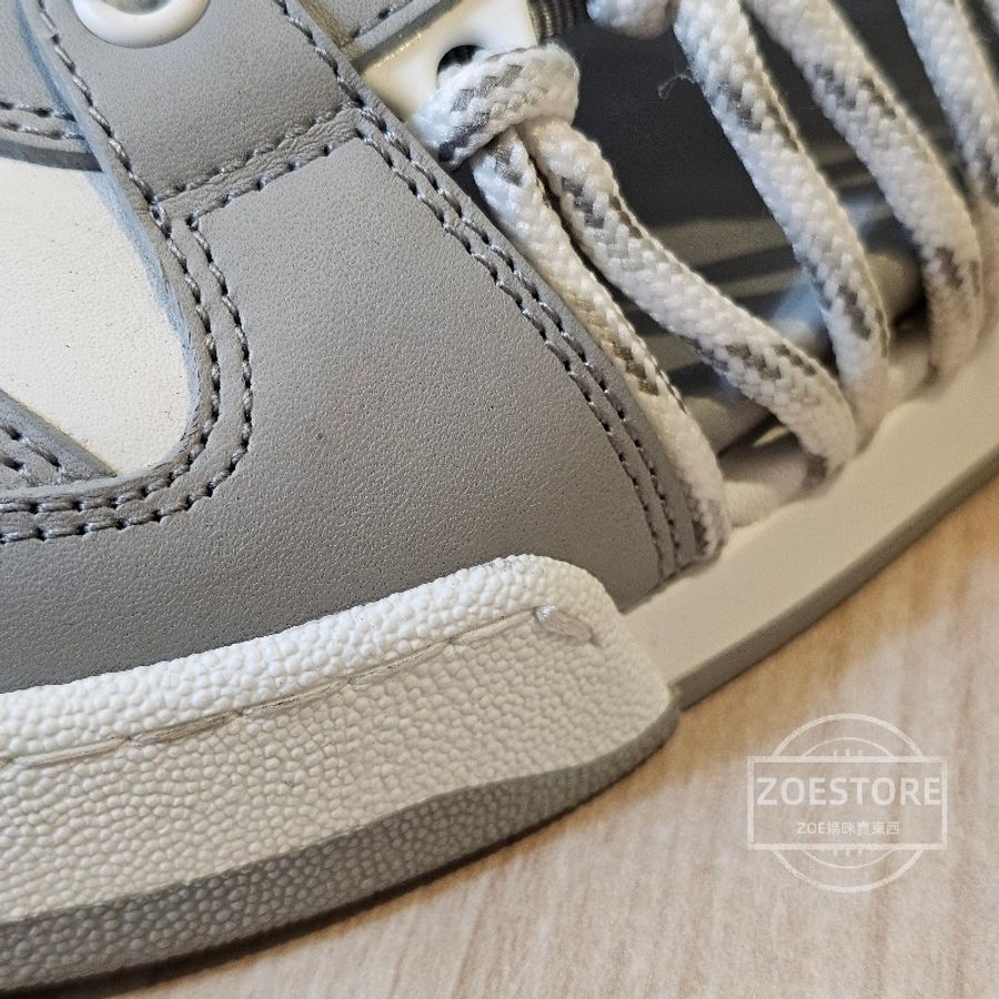 Dior First Sneaker 灰白配色鏤空運動休閒鞋-21