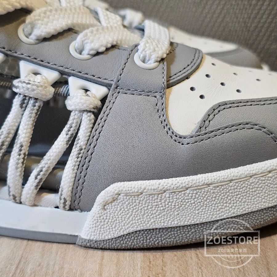 Dior First Sneaker 灰白配色鏤空運動休閒鞋-22