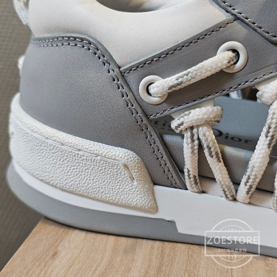 Dior First Sneaker 灰白配色鏤空運動休閒鞋-23