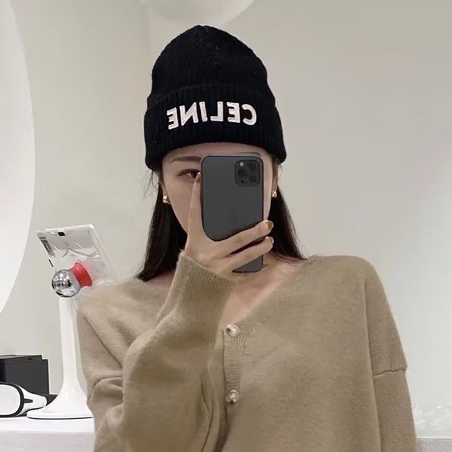 Celine 經典款 毛帽 黑-15