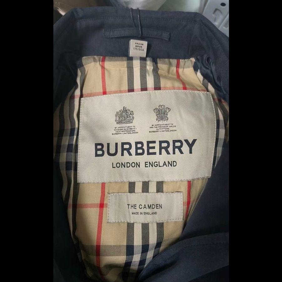 原價8萬5/女36,38,40碼/全新Burberry 時尚女神風衣-8