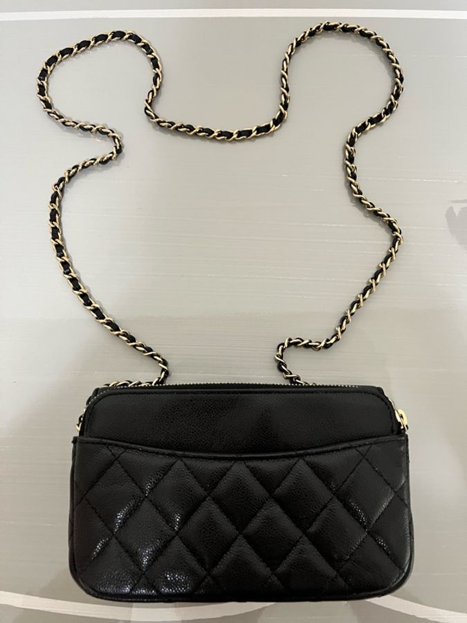 CHANEL 香奈兒 黑色荔枝皮斜背手機包｜金色CC｜WOC手機包｜附購證 全配-14