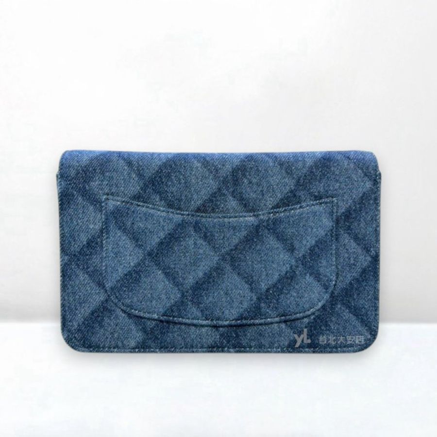 A13411-CHANEL 藍色單寧布菱格紋淡金釦WOC鍊帶錢包/AP0250-3