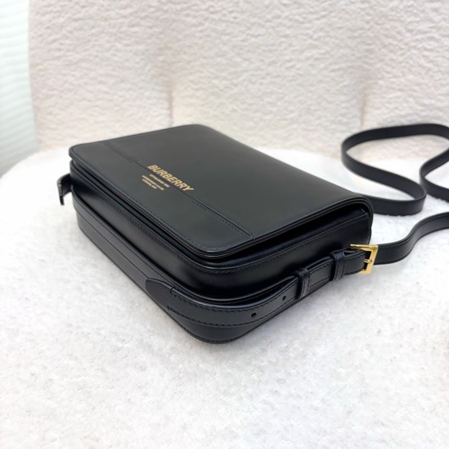 BURBERRY黑色牛皮金釦下蓋磁吸側背包-24