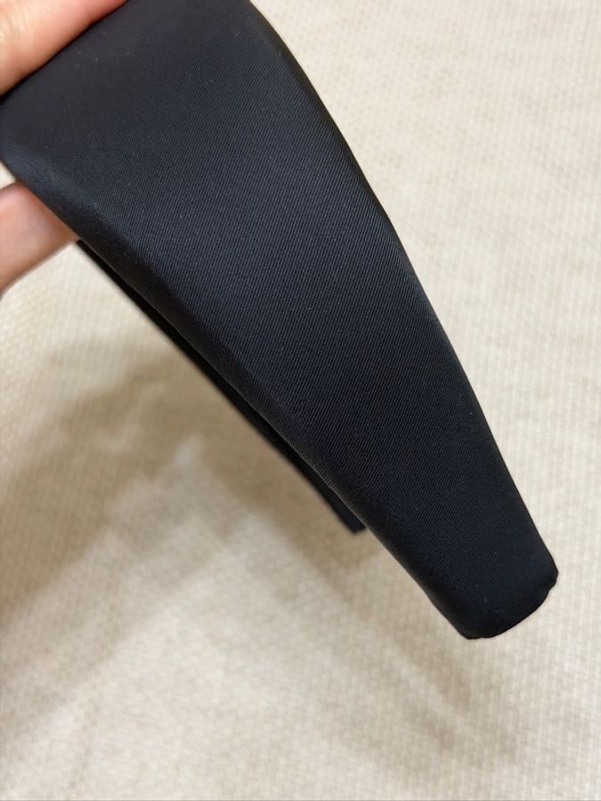 Prada黑色寬版髮箍-7