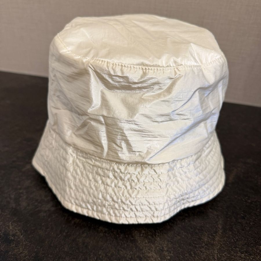 MONCLER珍珠白漁夫帽-2