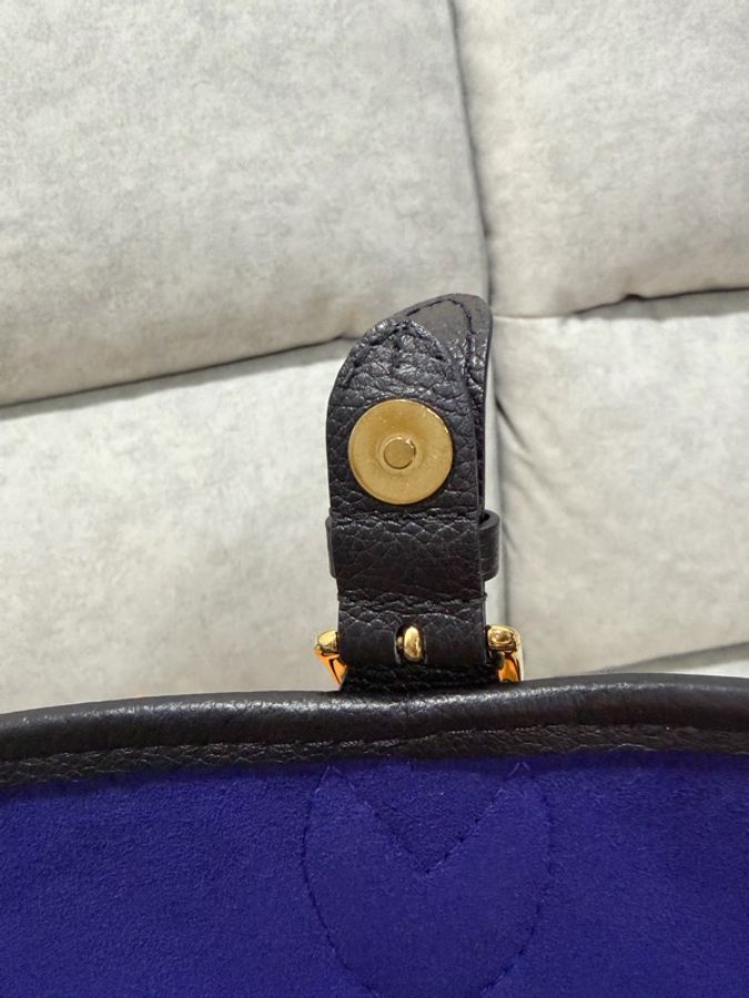 Louis Vuitton Diane Monogram Empreinte 斜背包-6