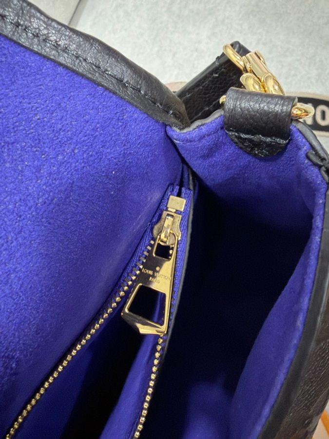 Louis Vuitton Diane Monogram Empreinte 斜背包-15
