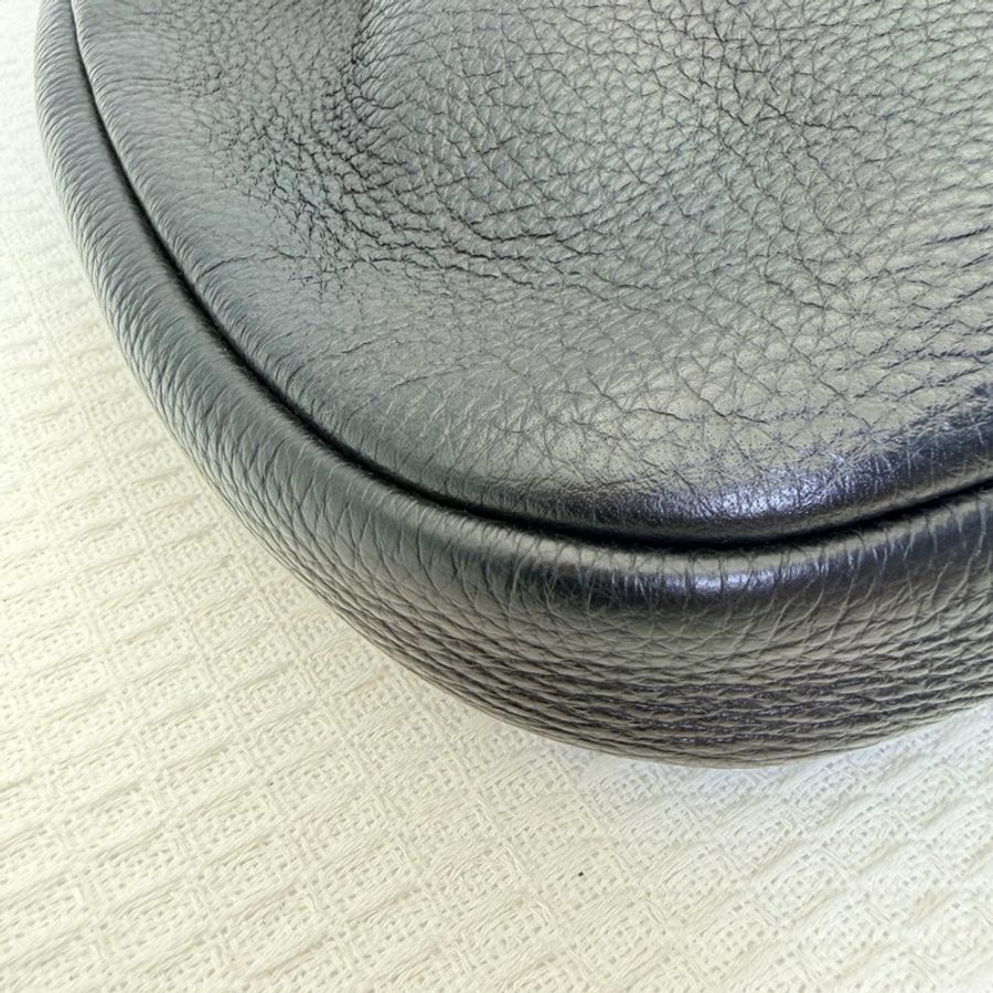 聖羅蘭/Saint laurent 黑金機場包 尺寸：30*21*4-7