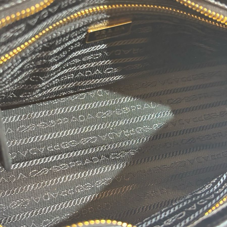 Prada/普拉達 bonnie 黑色長手柄油蠟皮soft Iux倒三角徽標手提包單肩包斜挎包-8