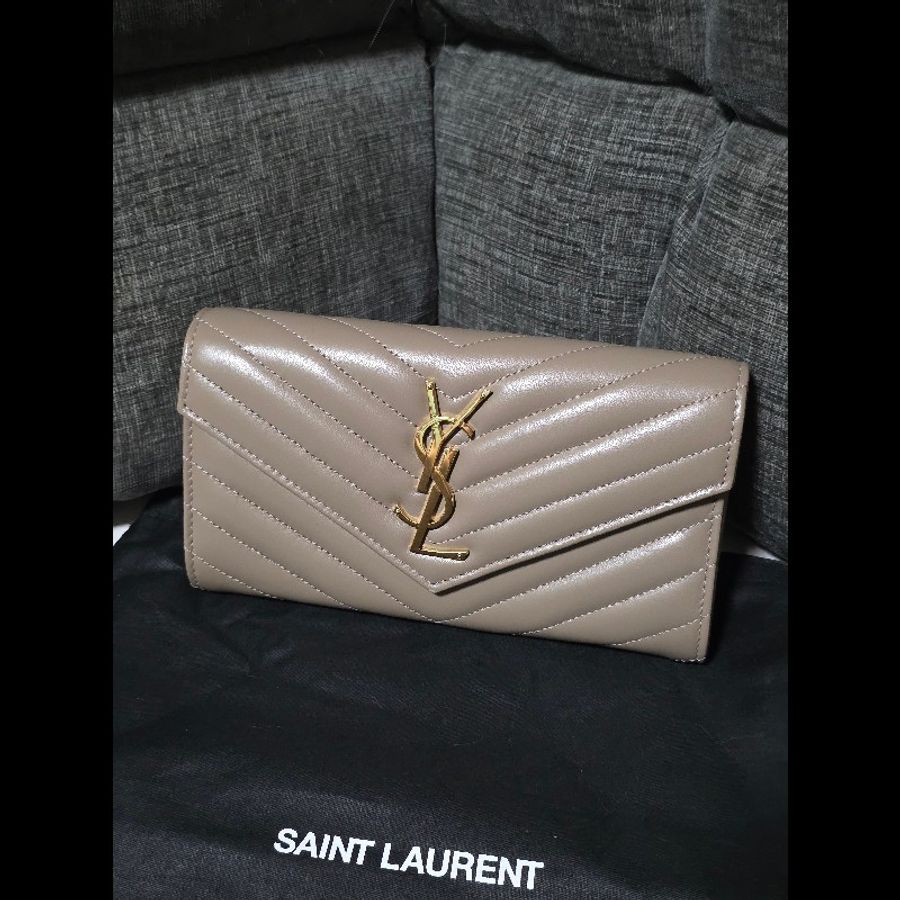 [全新] Saint Laurent YSL 小羊皮 信封長夾 奶茶色 未使用品-0