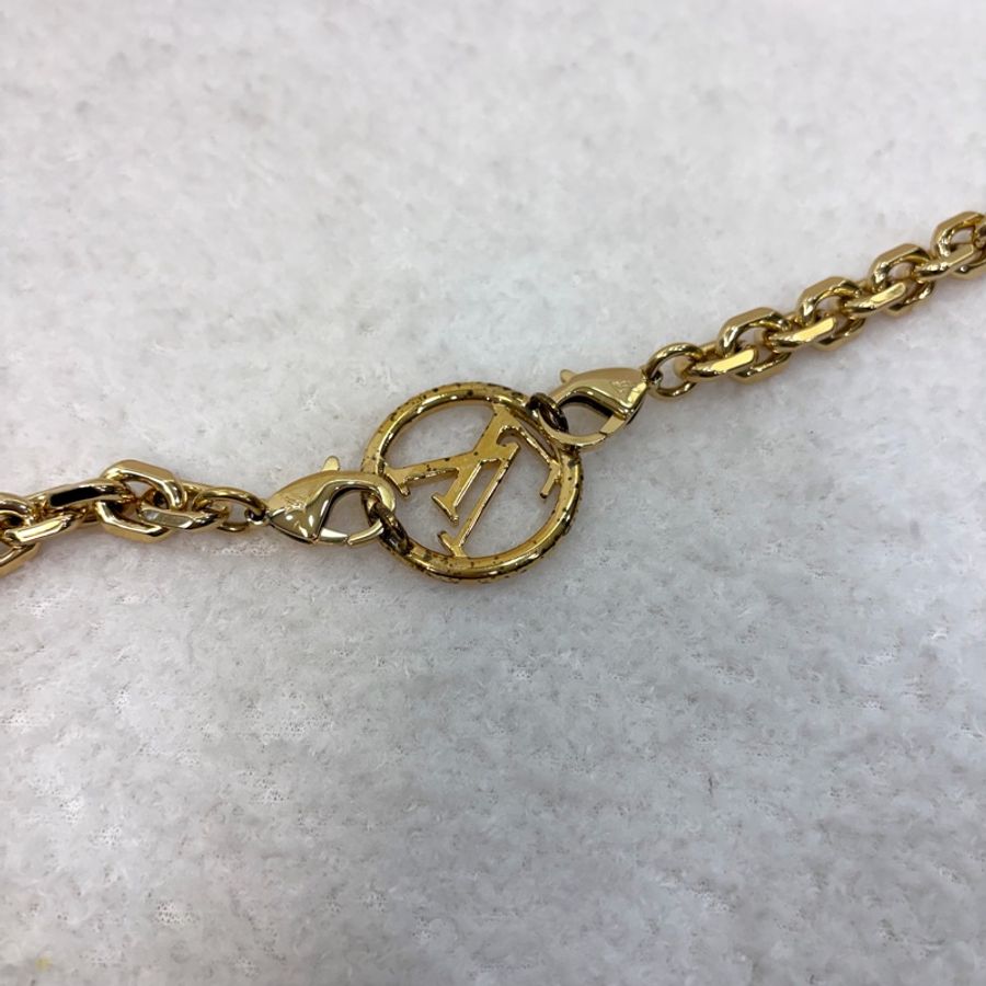 LV米白拚粉Logo壓紋羊皮Coussin下蓋鍊包-44