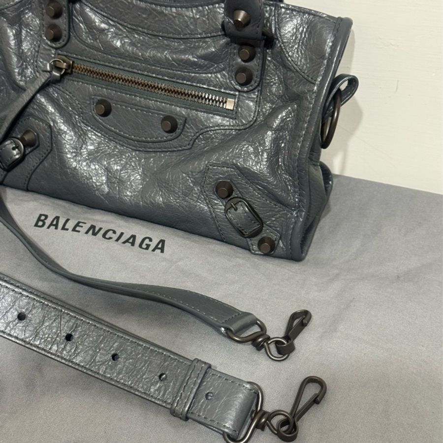 Balenciaga巴黎世家新款鐵灰機車包小號-1